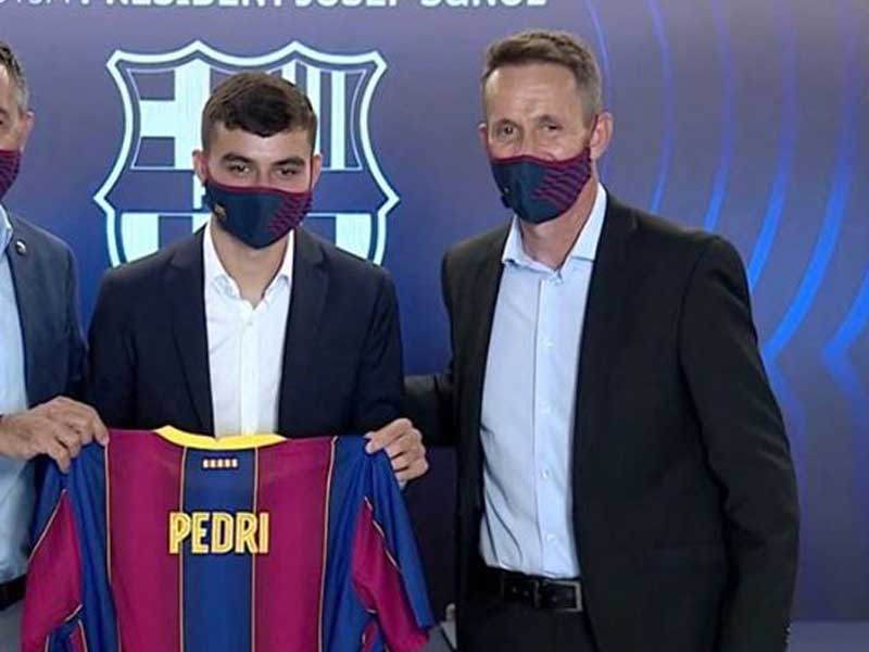 برشلونة قدم لاعبه الجديد لوسائل الإعلام