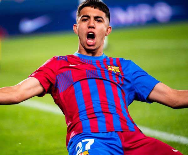 نجم مغربي جديد ظهر مع برشلونة أمام إسبانيول