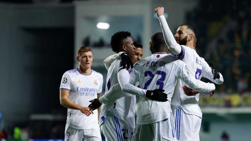 ريال مدريد يثأر من هزيمة الذهاب ويتأهل للدور القادم