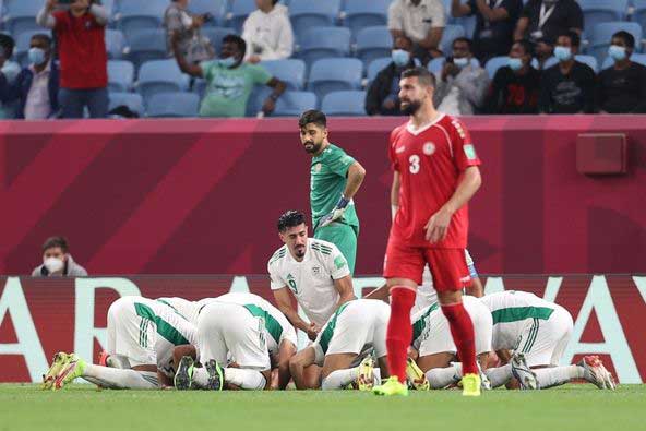 الجزائر تهزم لبنان  وتحتل صدارة مجموعتها في كأس العرب