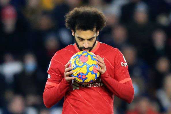 كاسبر شمايكل يقود ليستر سيتي للفوز على ليفربول
