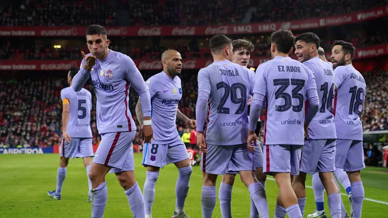 تشكيلة برشلونة و إلتشي  في الدوري الإسباني 2021-22 والقنوات الناقلة