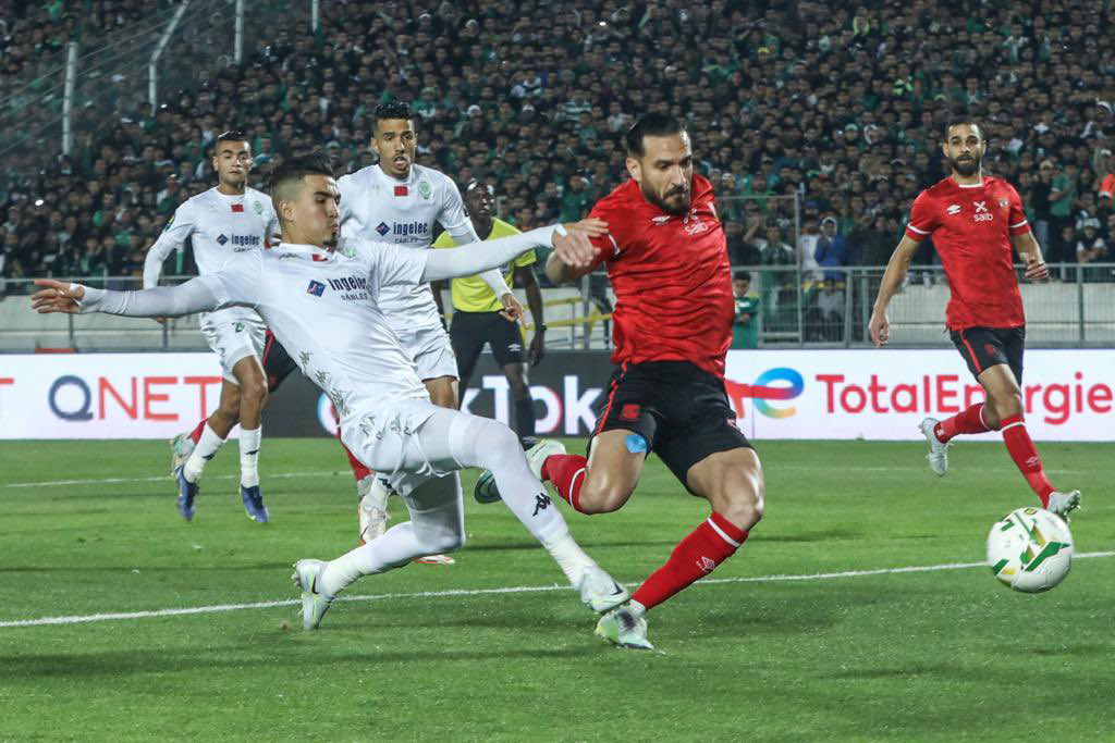 الأهلي يطيح الرجاء و يضرب موعدا مع وفاق سطيف في نصف النهائي