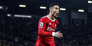 رسمياً كريستيانو رونالدو  لاعب الشهر في الدوري الإنجليزي