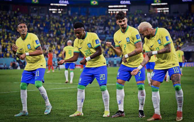 البرازيل تكتسح كوريا و تبلغ ربع نهائي المونديال