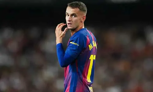 مارك كاسادو تلقى عرضين للرحيل عن برشلونة مقابل 25 مليون يورو